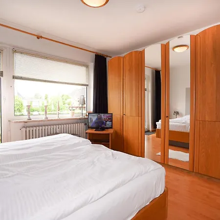 Stranddistel 4 * Grömitz